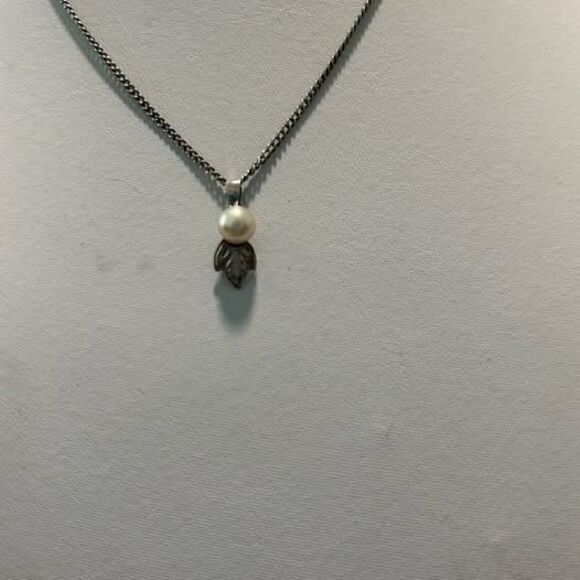 Vintage silver necklace and earring set - Picture 2 of 10